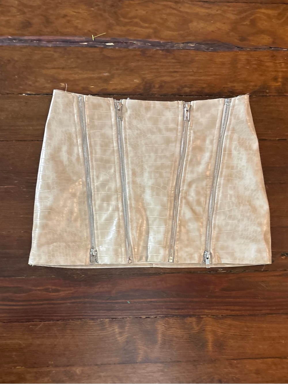 Outcast cream beige zipper snakeskin mini skirt size S